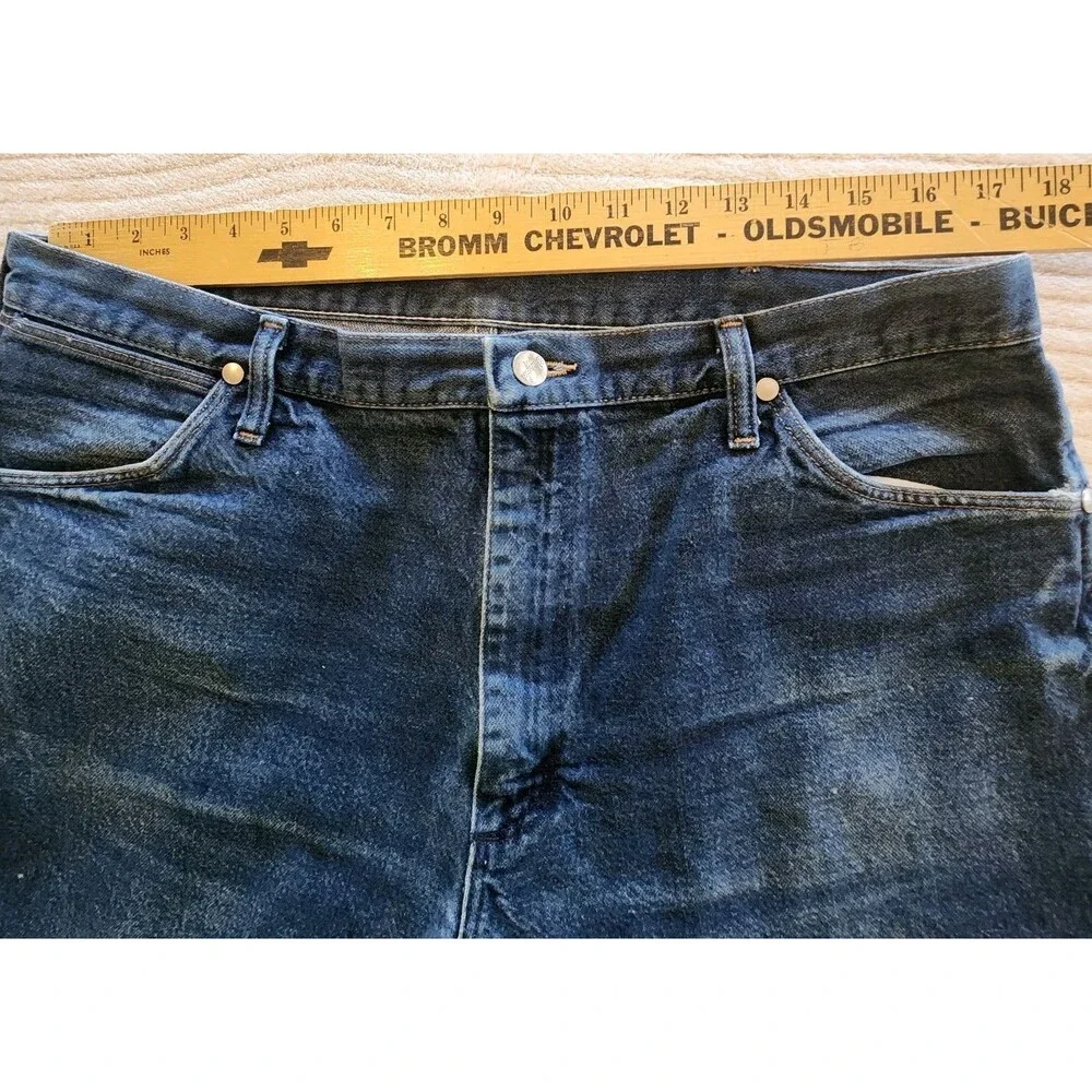 Wrangler Jeans Mens 38x30 Cowboy Denim Blue Black Label 13MSEDD Fits 36x28 USA